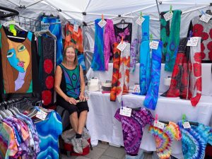 The 613flea market draws crowds to Lansdowne Park’s outdoor plaza in warm weather and the Aberdeen Pavilion in winter. Photo by Laura Byrne Paquet.